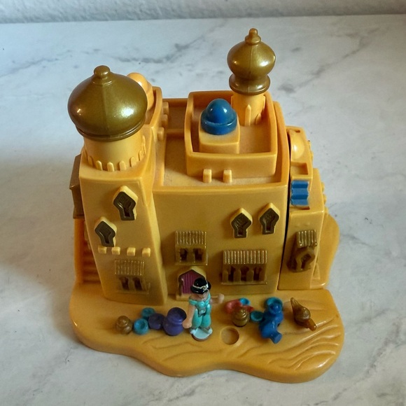 Other - vintage Disney Aladdin Polly Pocket Agrabah Marketplace playset by Bluebird Toys